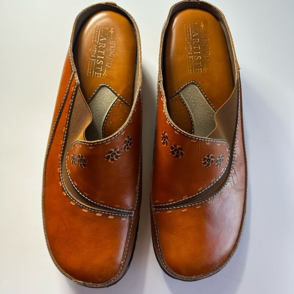 L'ATISTE Spring Step Chino Camel Brown Leather Clogs Size 41EU /11 US